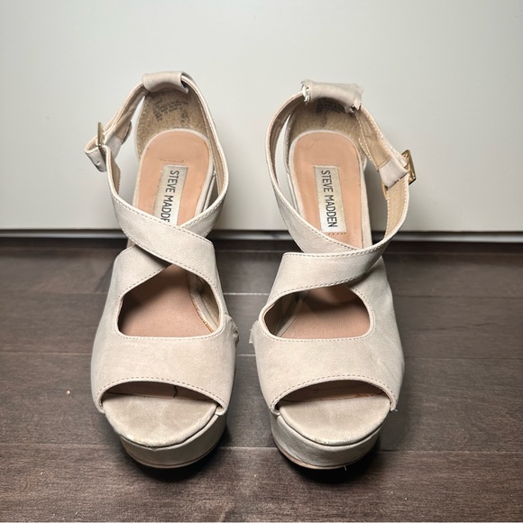 Steve Madden Xternal Suede Wedges - Picture 1 of 9
